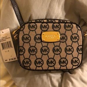 michael kors crossbody lil purse